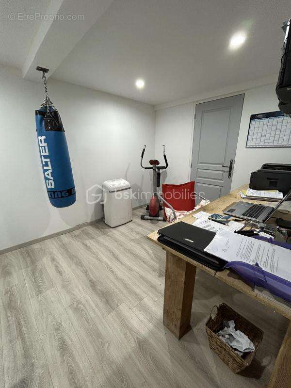 Maison à CHARONVILLE