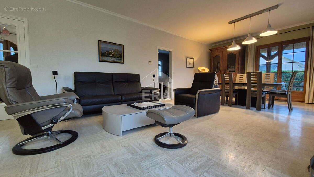 Maison à GRISY-SUISNES