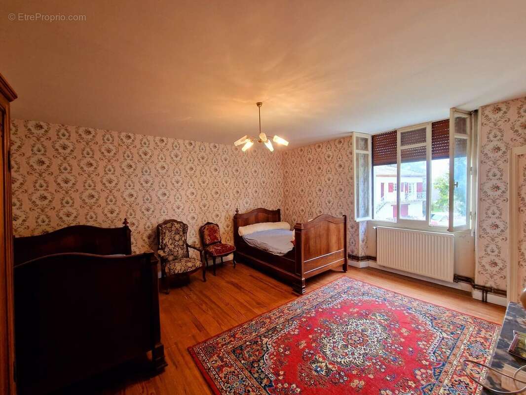 Maison à MONPRIMBLANC