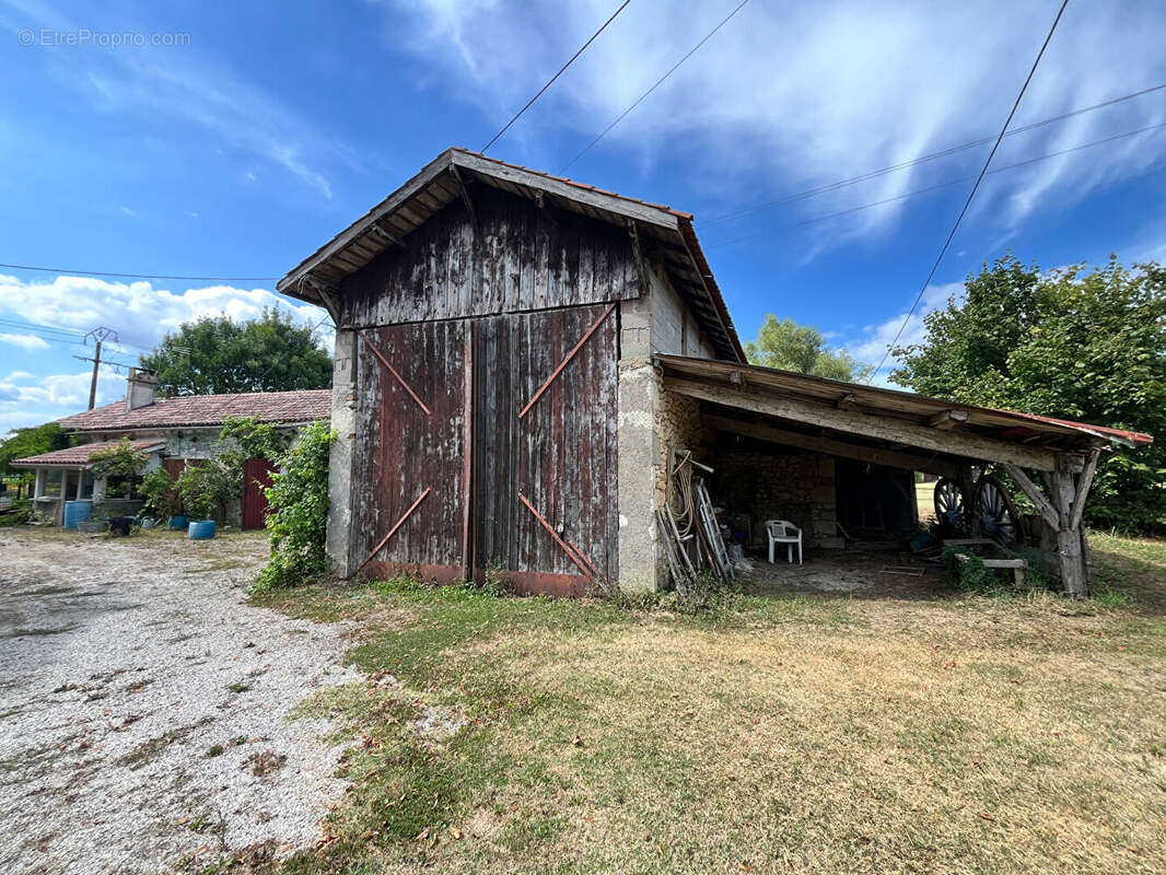 Maison en pierre à restaurer proche Villeréal - photo 15