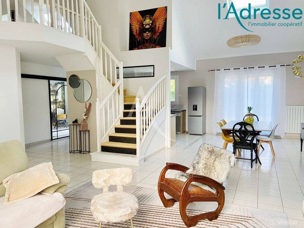 Maison à SAINT-THIBAULT-DES-VIGNES