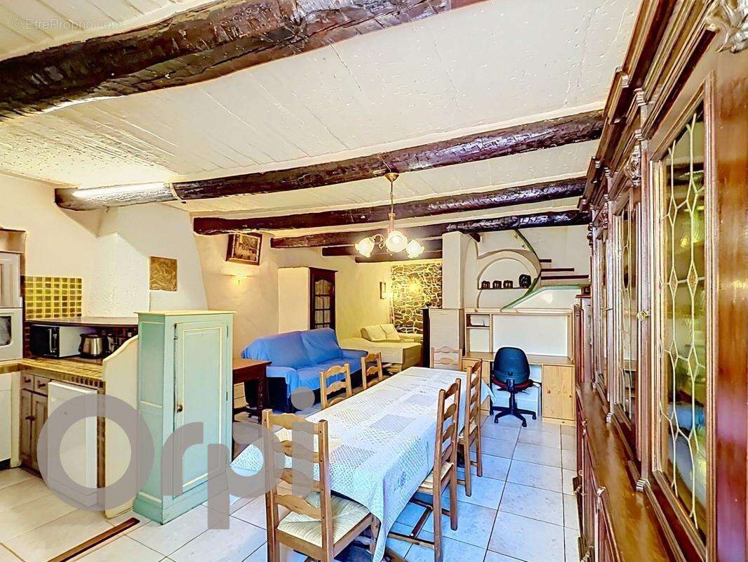 Maison à LE MUY