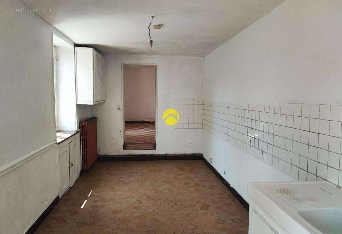 71m², proches de tous commerces - photo 3