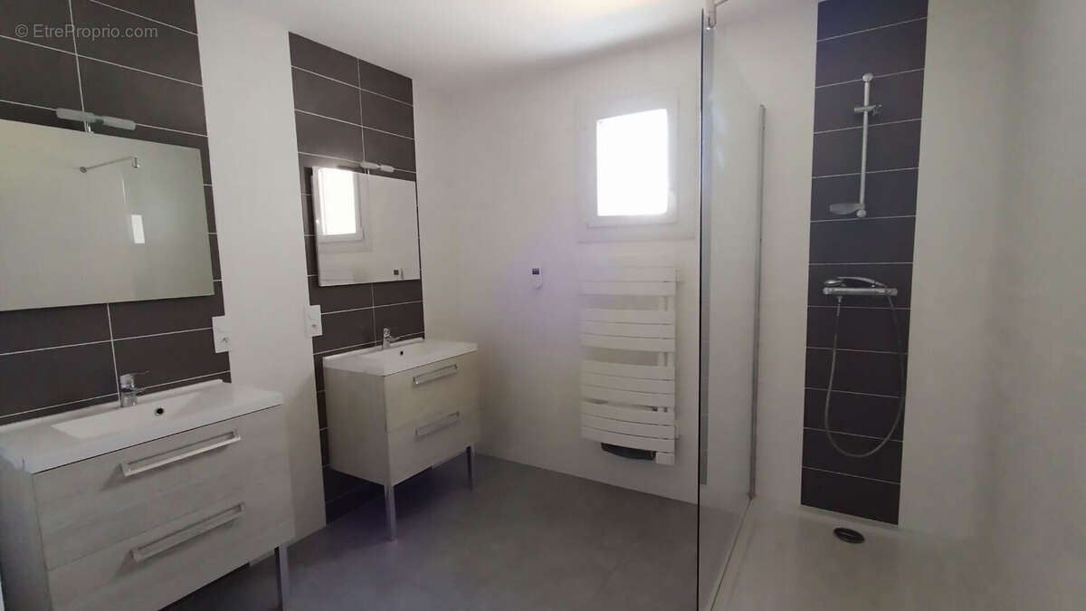 Maison à SAINTE-PAZANNE