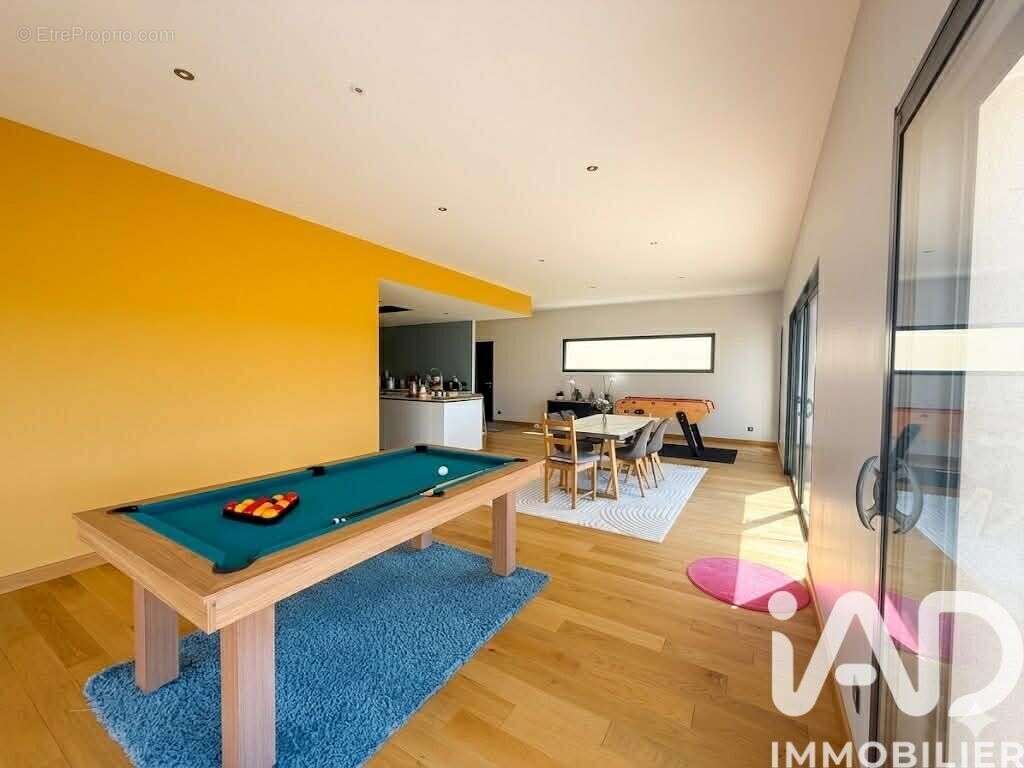 Maison 199 m² à Ingre  - photo 9