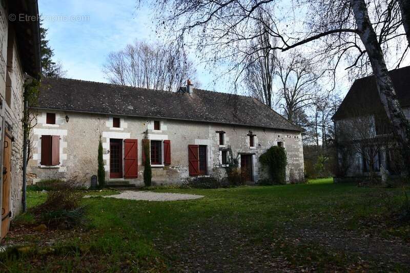 Maison à MARCE-SUR-ESVES