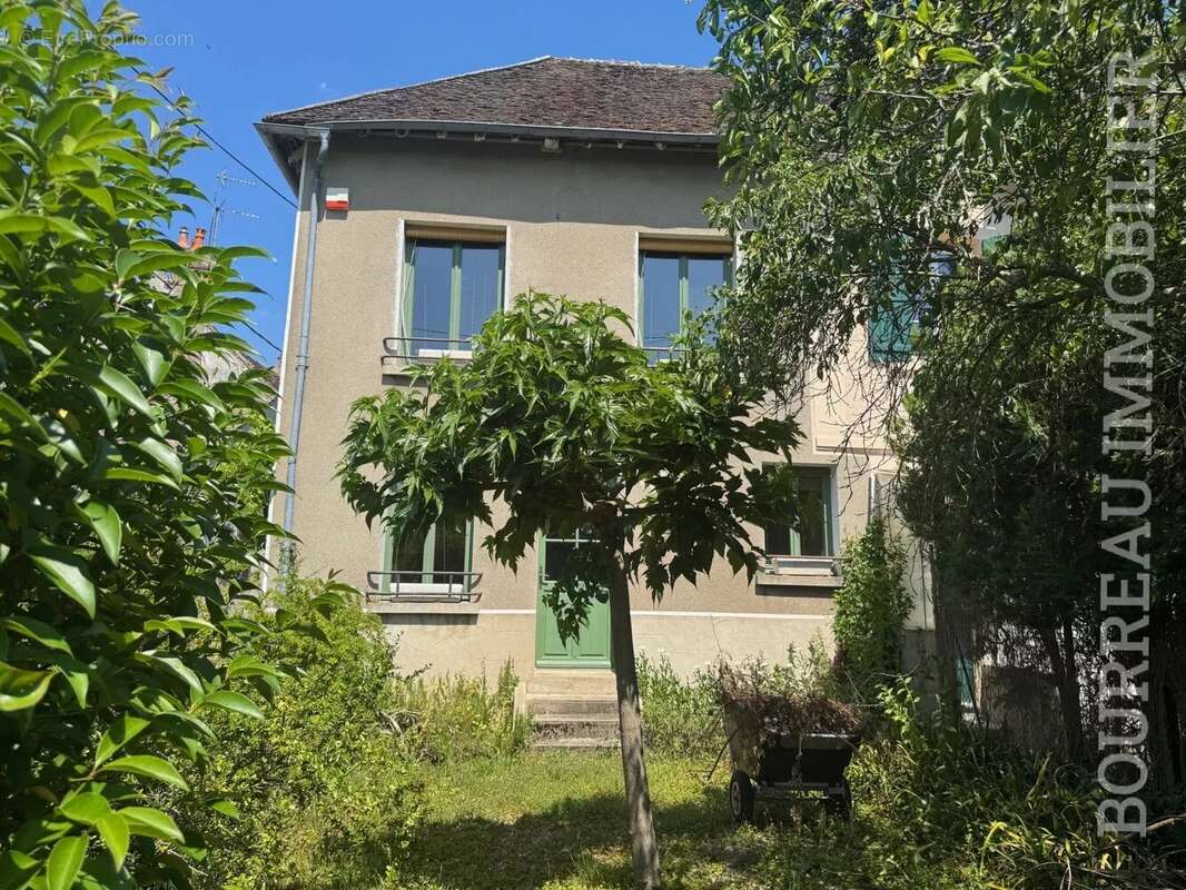 Appartement à ARMEAU