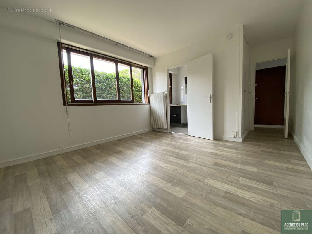 Appartement à SURESNES