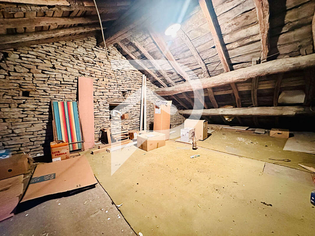 Maison à MANDRES-LA-COTE