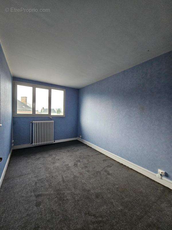 Appartement à MAROLLES-LES-BRAULTS