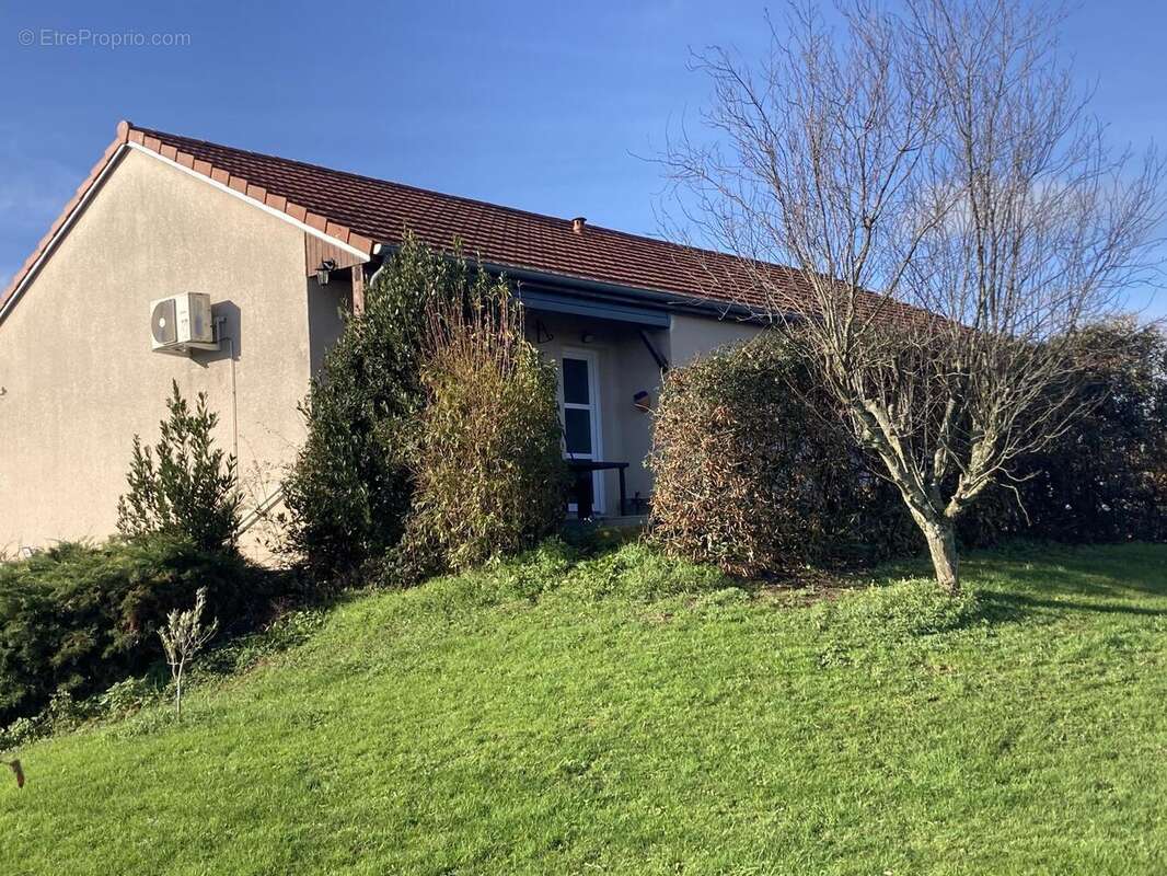 Photo 2 - Maison à CHARLIEU