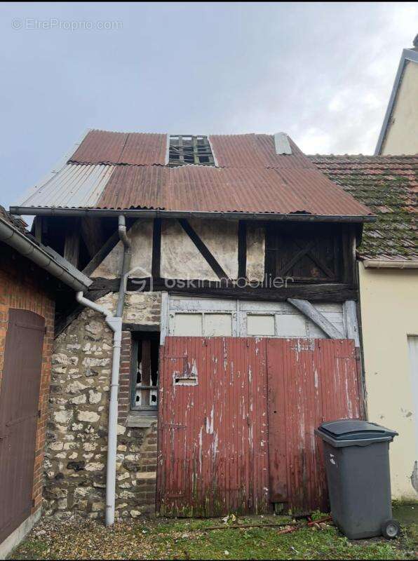 Maison à SAINT-ETIENNE-DU-ROUVRAY