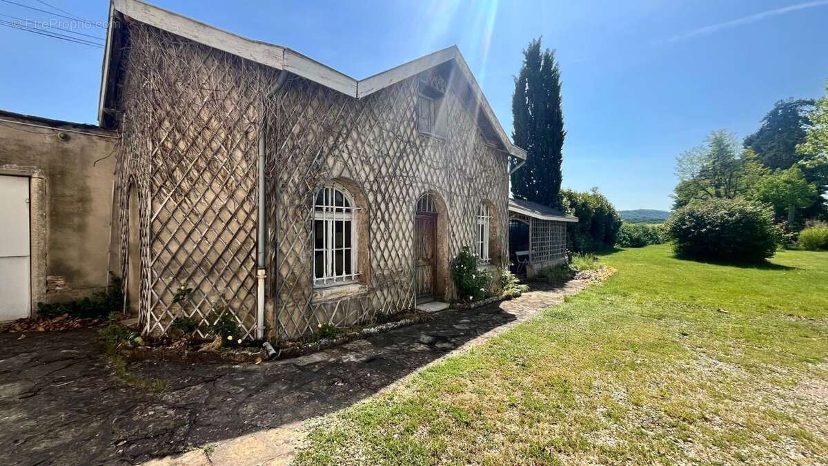 Maison à SAINT-ROMAIN-DE-JALIONAS
