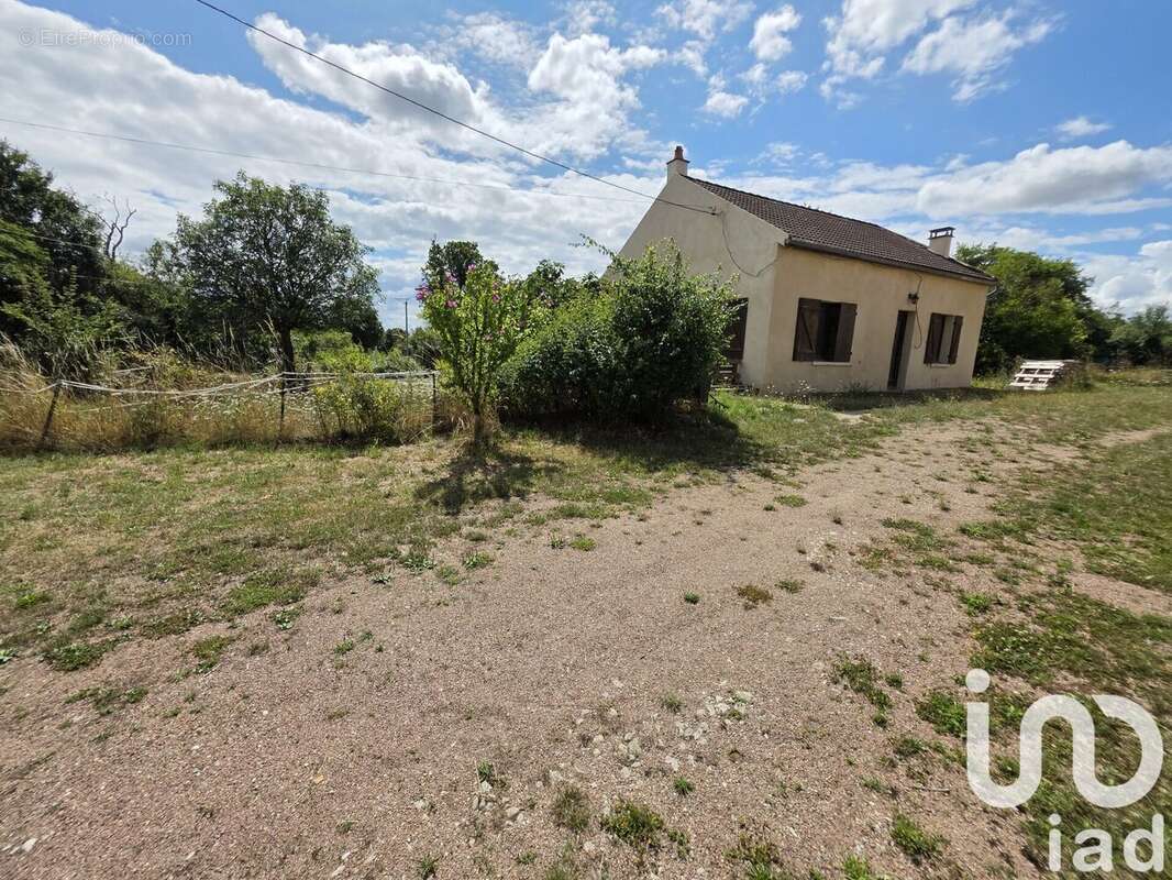 Maison 75 m² à Andryes  - photo 2