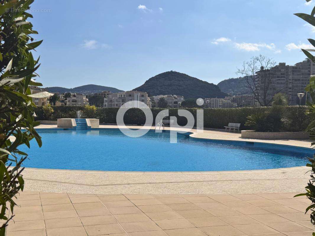 Appartement à MANDELIEU-LA-NAPOULE