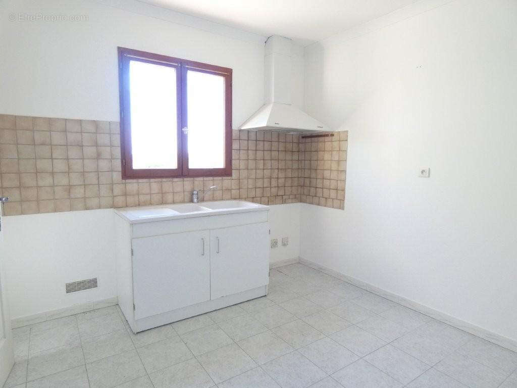 Maison à BOISSET-ET-GAUJAC