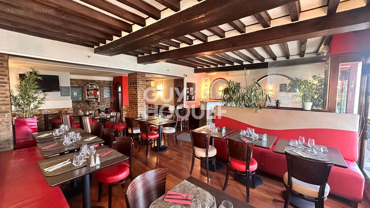 Commerce à LACROIX-SAINT-OUEN