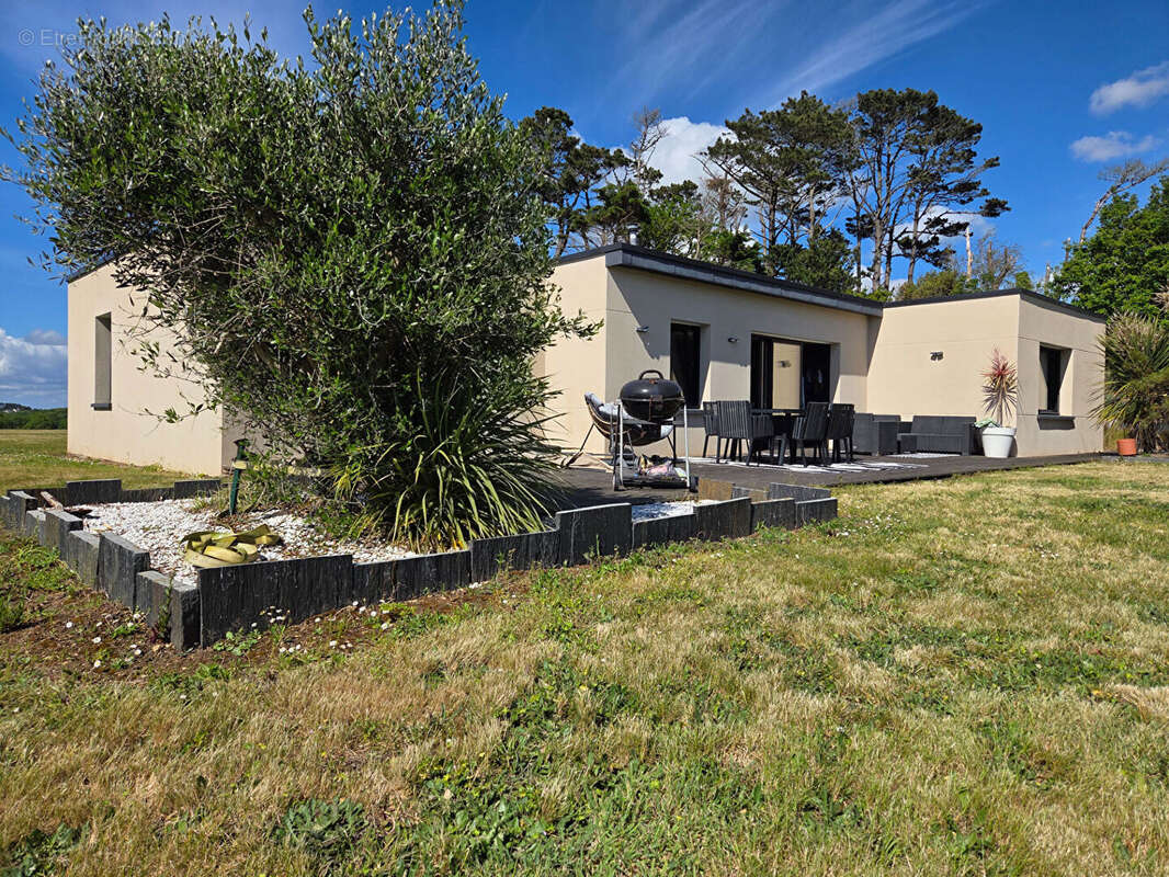 Maison à PLOUMOGUER