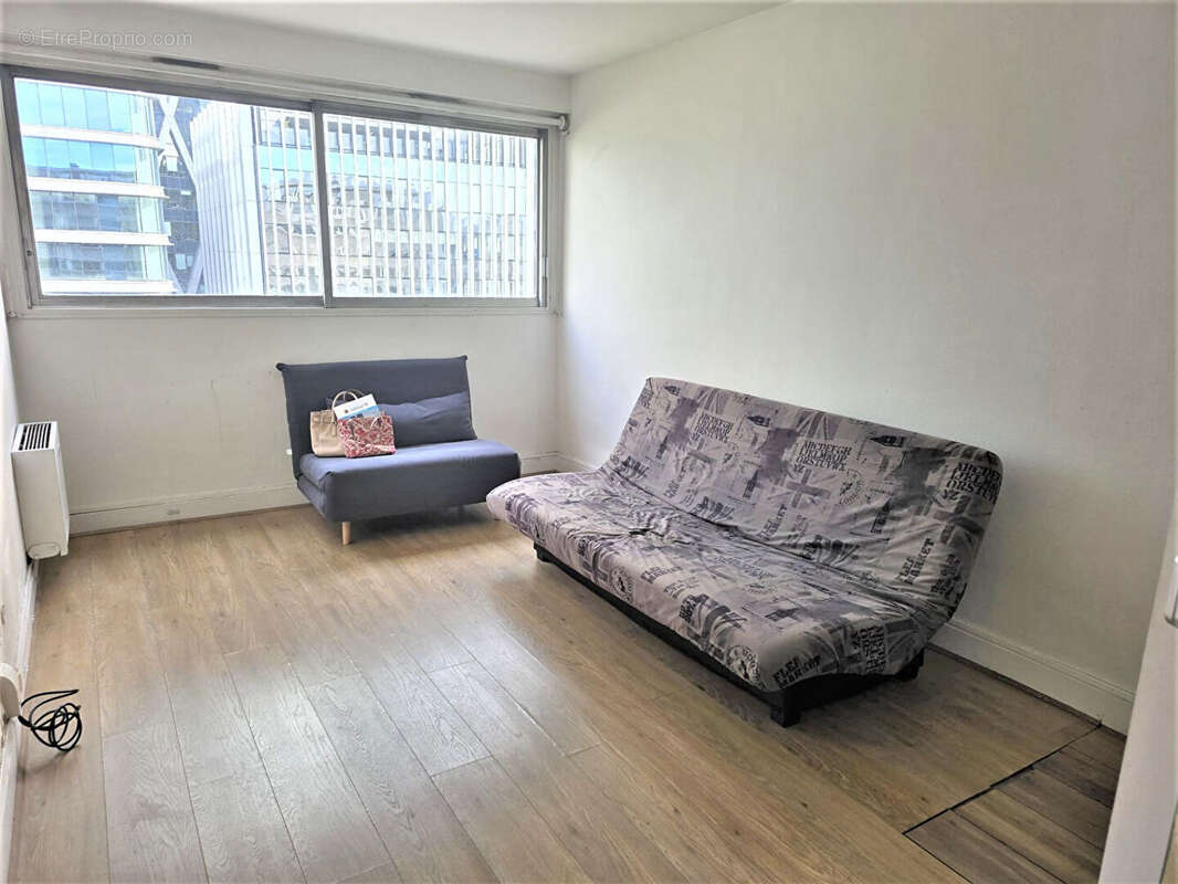Appartement à COURBEVOIE