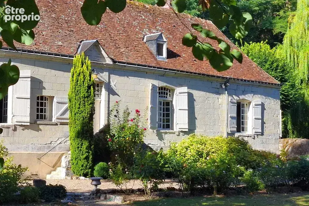 Centre-Val de Loire – Athée-sur-Cher (37270), Indre-et-Loire, près de Tours – Maison de maître de 230 m², 5 chambres, parc de 2, - photo 3