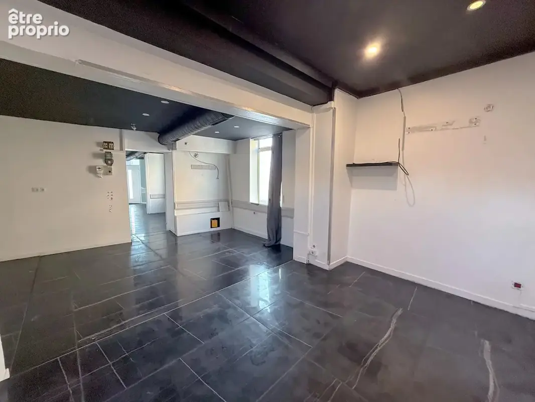 Local commercial + appartement + cave - photo 3