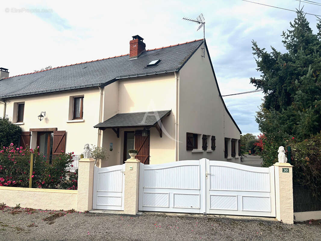 Maison à SAINT-MARS-DU-DESERT