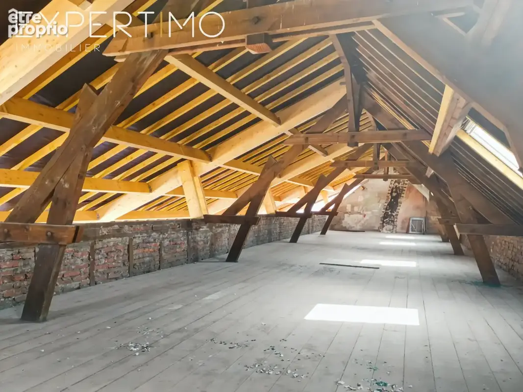 Immeuble - centre RUE - Beau potentiel commercial. - photo 9