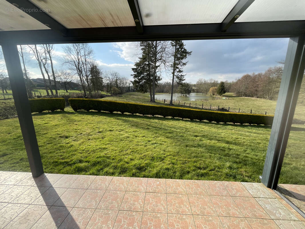 Maison à LES HAUTS-DE-CHEE