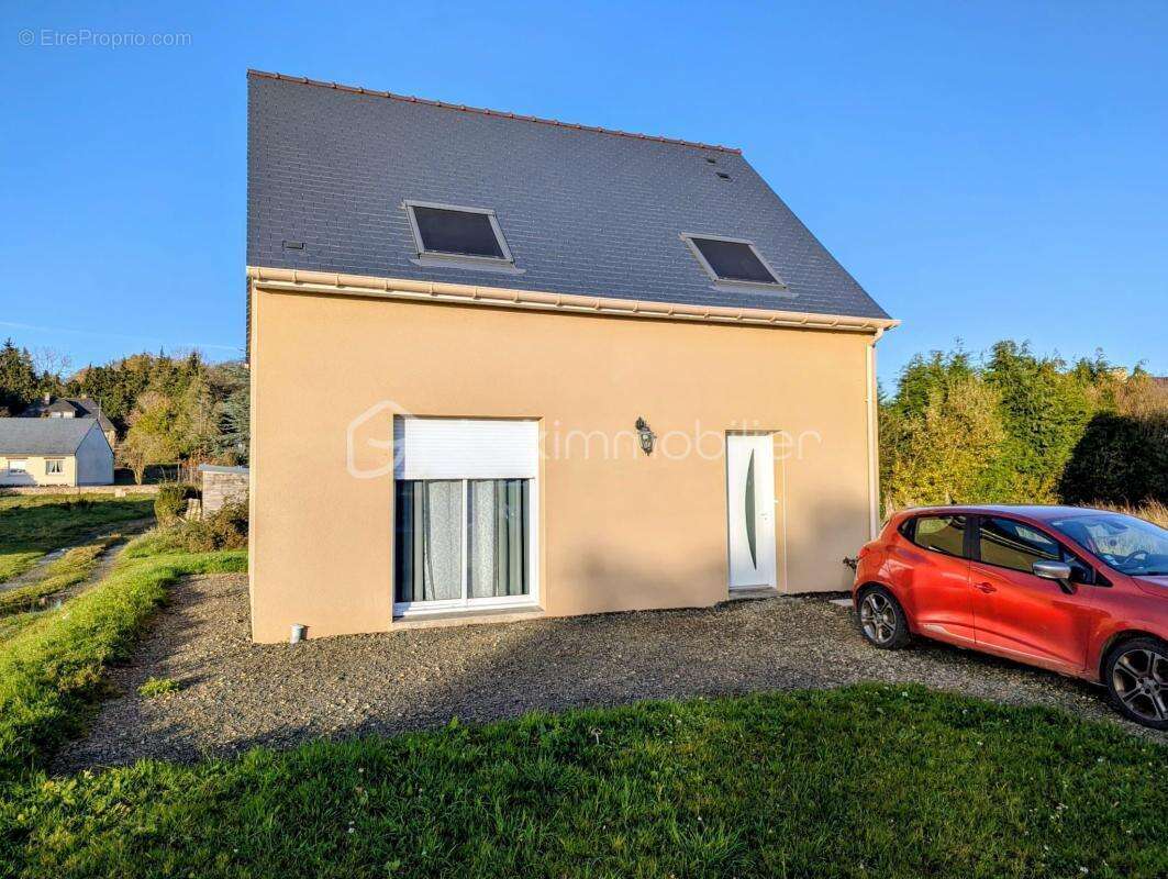 Maison à ROZ-SUR-COUESNON