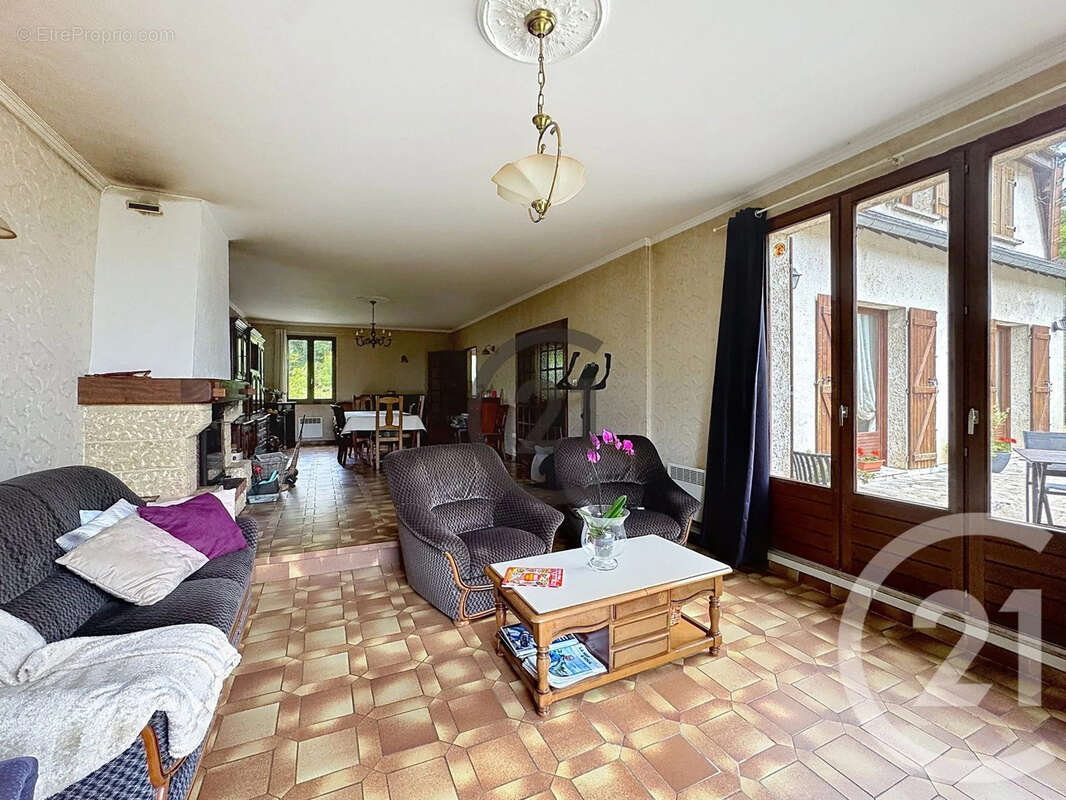Maison 197 m² à Esmans  - photo 3