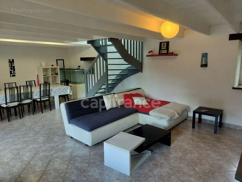 Maison entièrement rénovée  + de 3 hectares  4 dépendances  Au cœur des Monts d'Arrée - photo 5