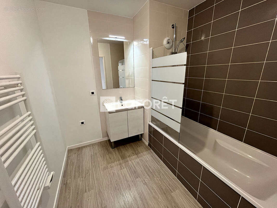 Appartement à HARDRICOURT
