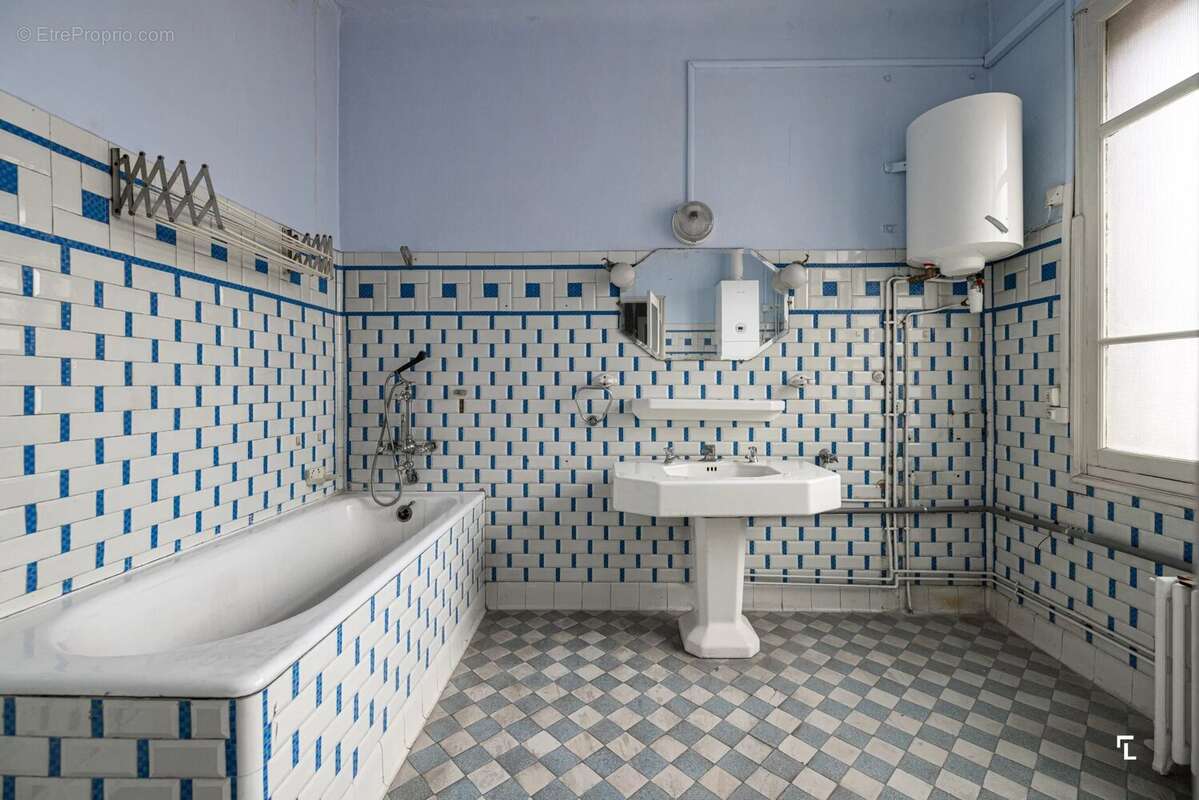 Commerce à MARSEILLE-14E