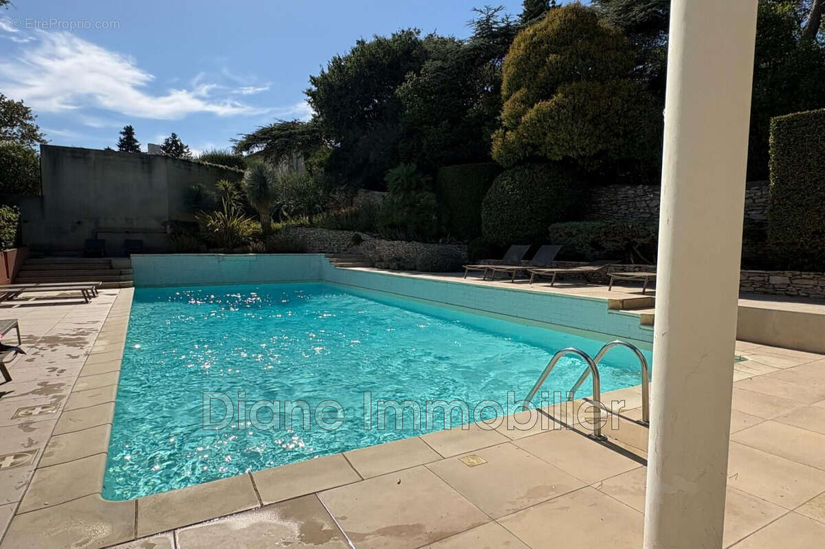 Appartement 215 m² à Nimes  - photo 7