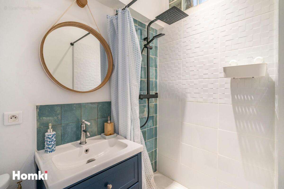 Appartement à MARSEILLE-1E