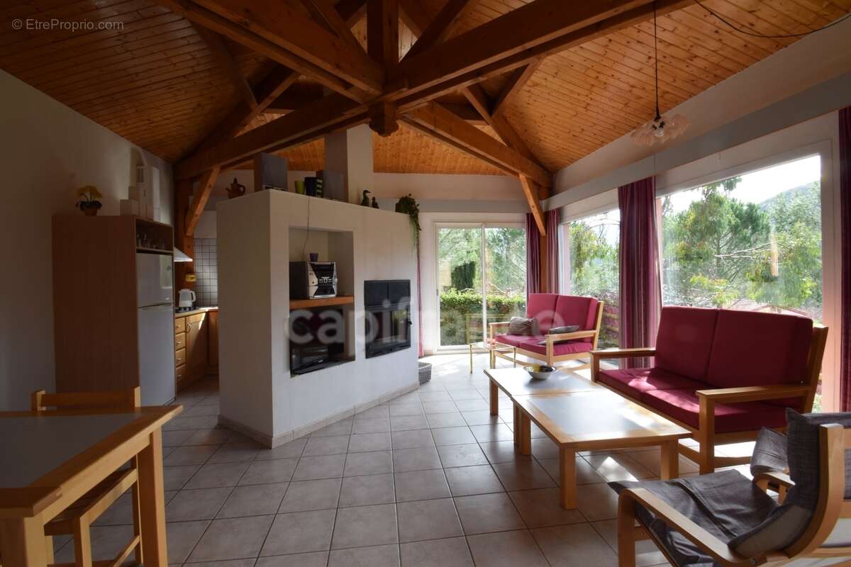 Dpt Aude (11), à vendre QUILLAN maison P3 de 81 m² - Terrain de 600,00 m² - Plain pied - photo 2