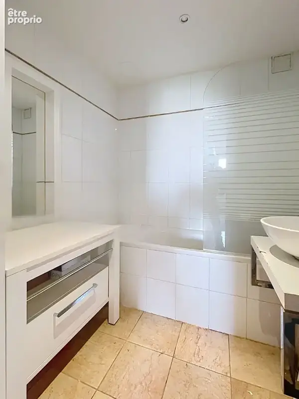 Appartement T3/4 de 93 M² avec balcon et parking - photo 8