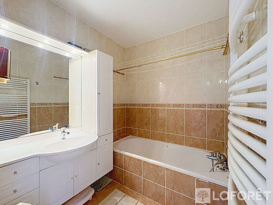 Charbonnière- Superbe appartement Toit Terrasse T5 - photo 9