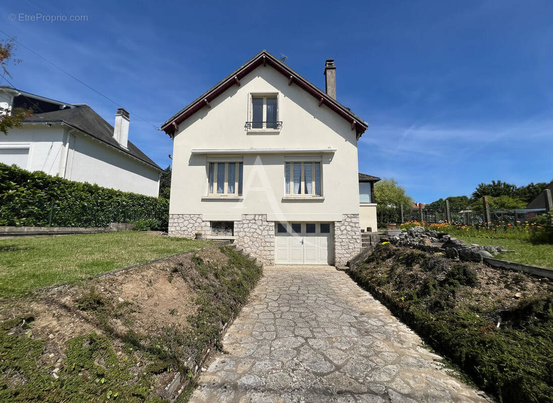 Maison à MONTRICHARD