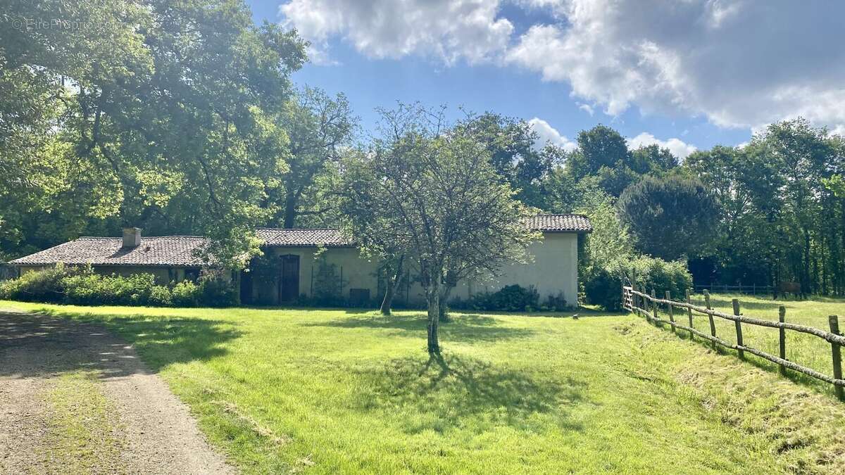 Maison à SAINT-MAGNE