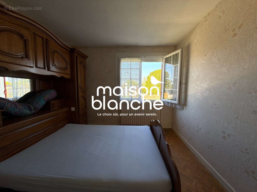 Maison à SAINT-SEURIN-SUR-L'ISLE