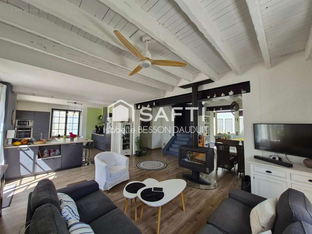 Maison 170 m² à Puylaroque  - photo 5