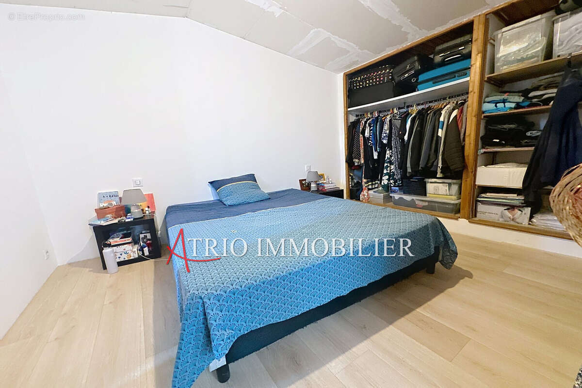 Maison à SAINT-LAURENT-DU-VAR