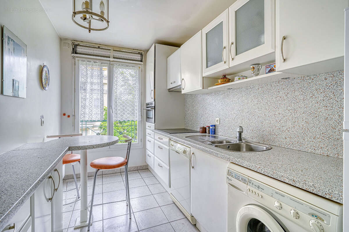 Appartement à LE PLESSIS-ROBINSON
