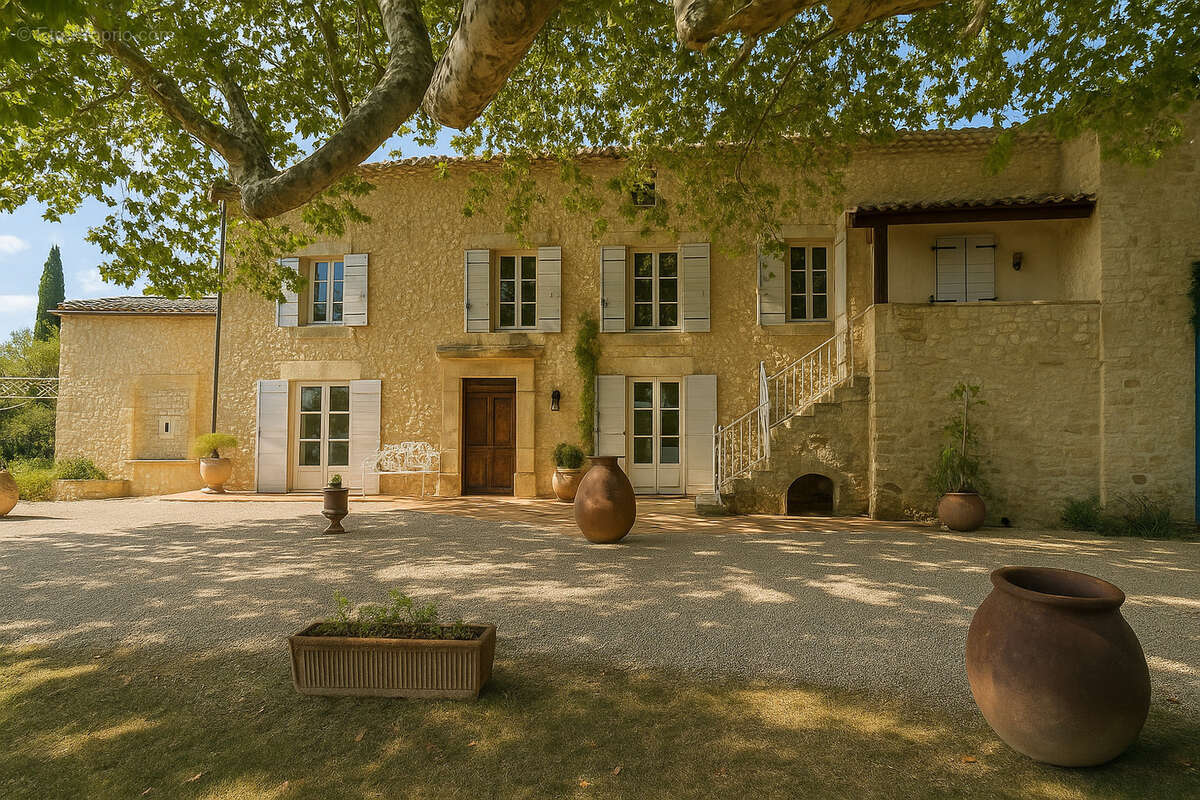 Maison à PERNES-LES-FONTAINES
