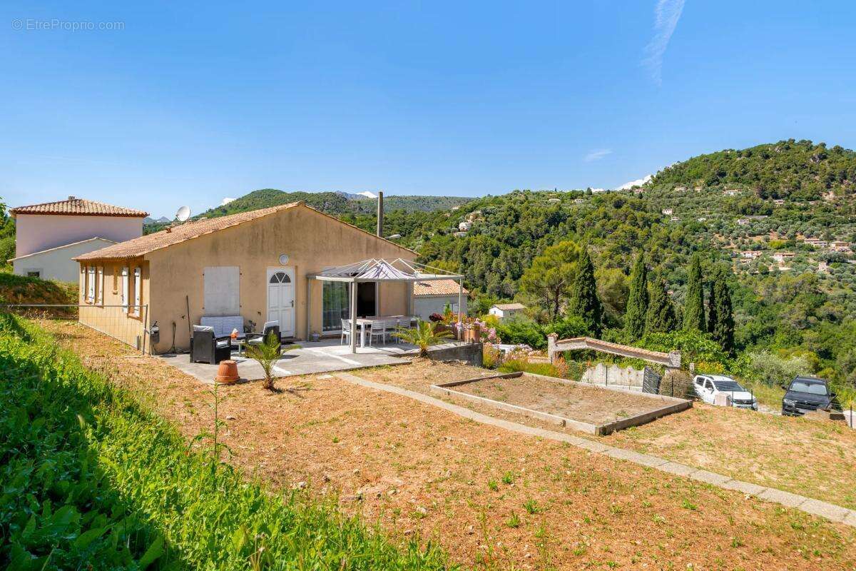 Maison de 6 pièces de 139 m² à Saint-Blaise - photo 6