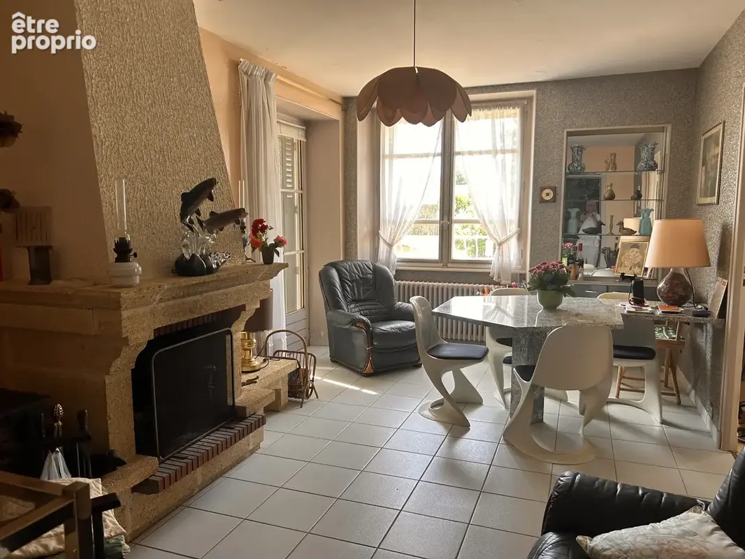A VENDRE - Maison 5 pièces avec jardin au Pont-Chrétien-Chabenet - photo 2