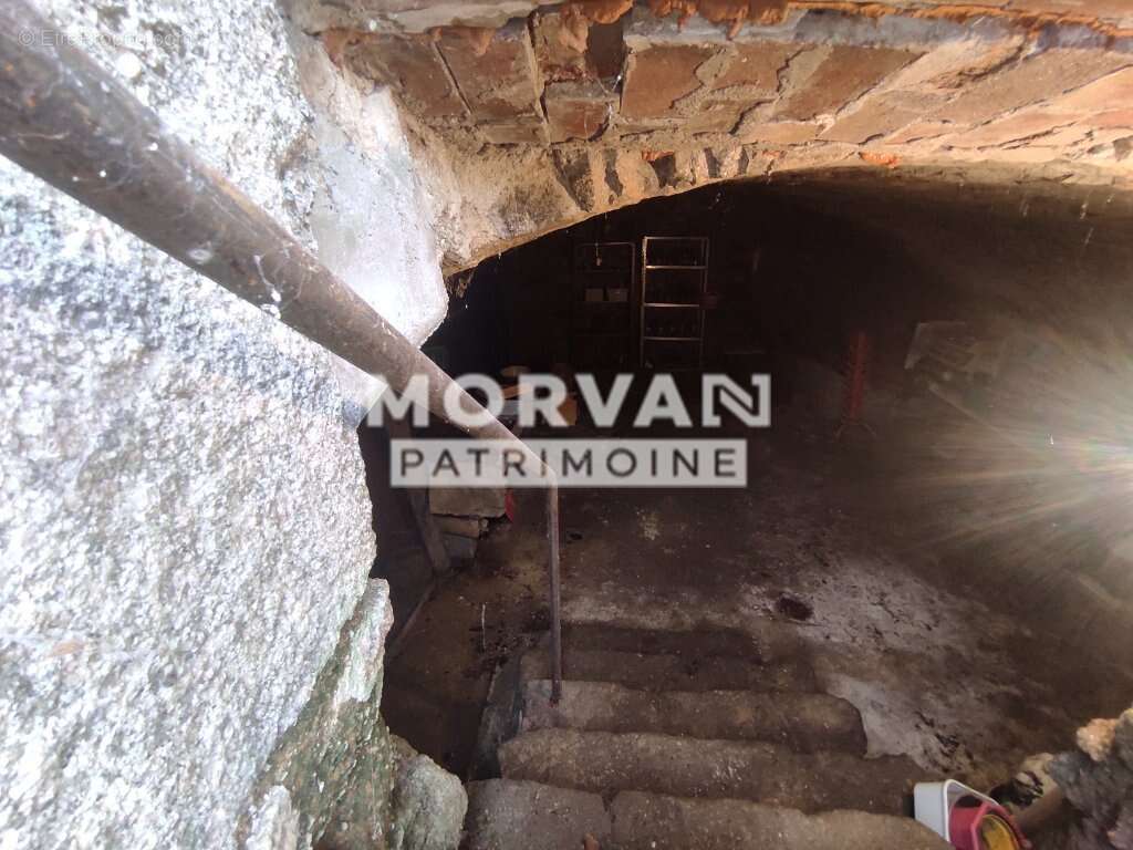 Maison à CHATEAU-CHINON(VILLE)