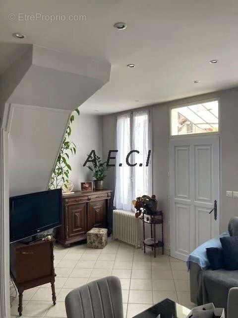 Maison à ASNIERES-SUR-SEINE