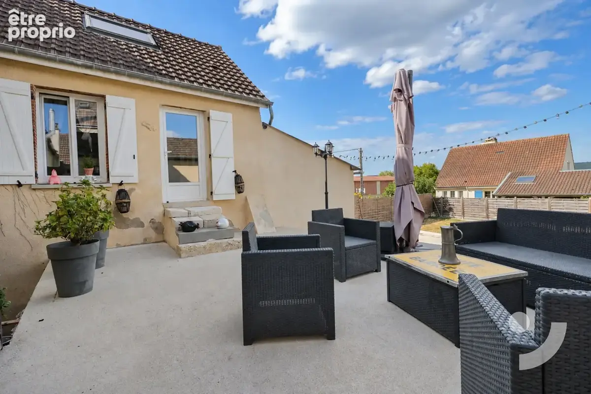 Grande maison familiale avec jardin, garage et terrasse - photo 2